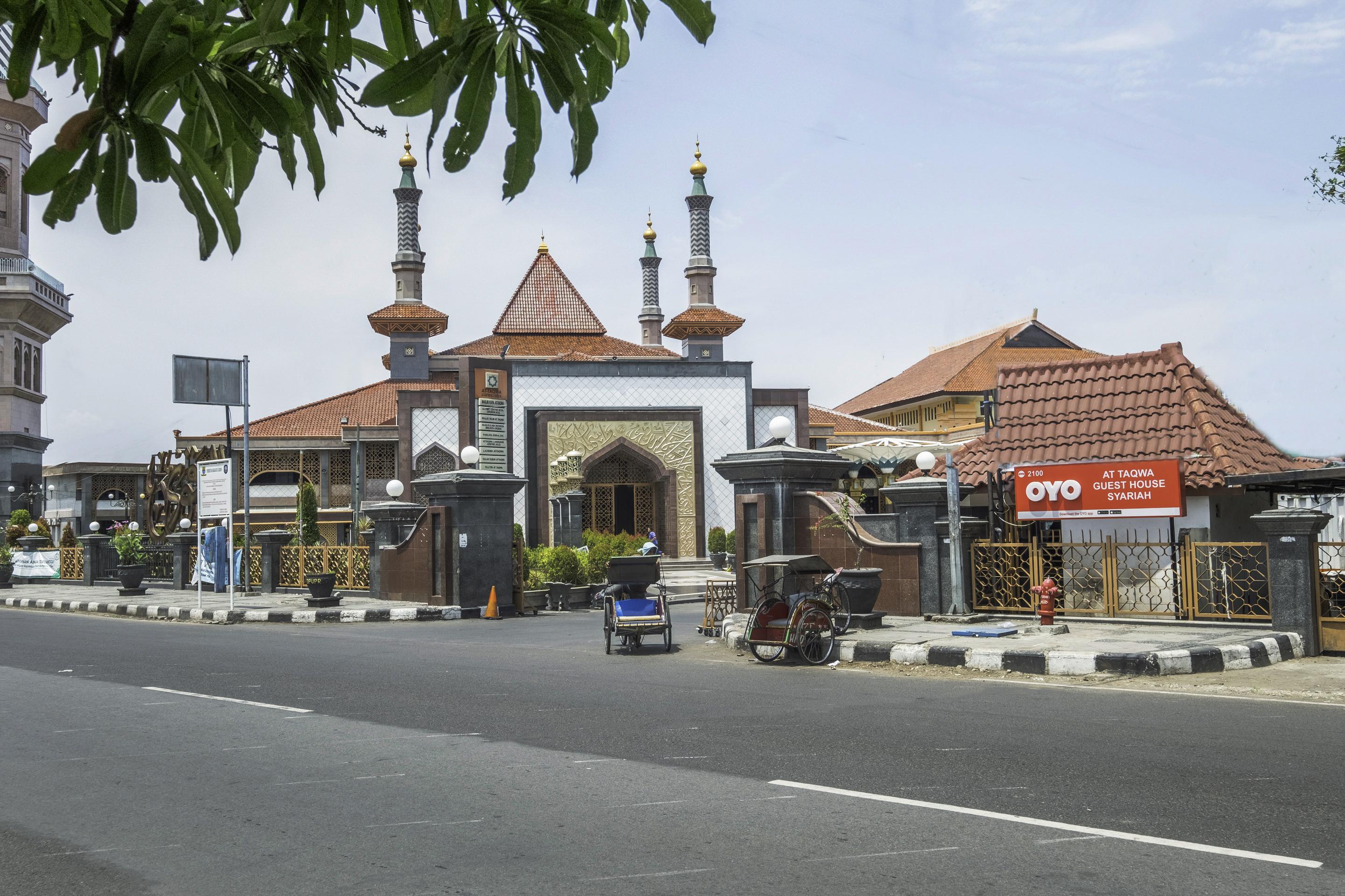 Oyo 2132 Pondok Avicenna Cirebon Kültér fotó