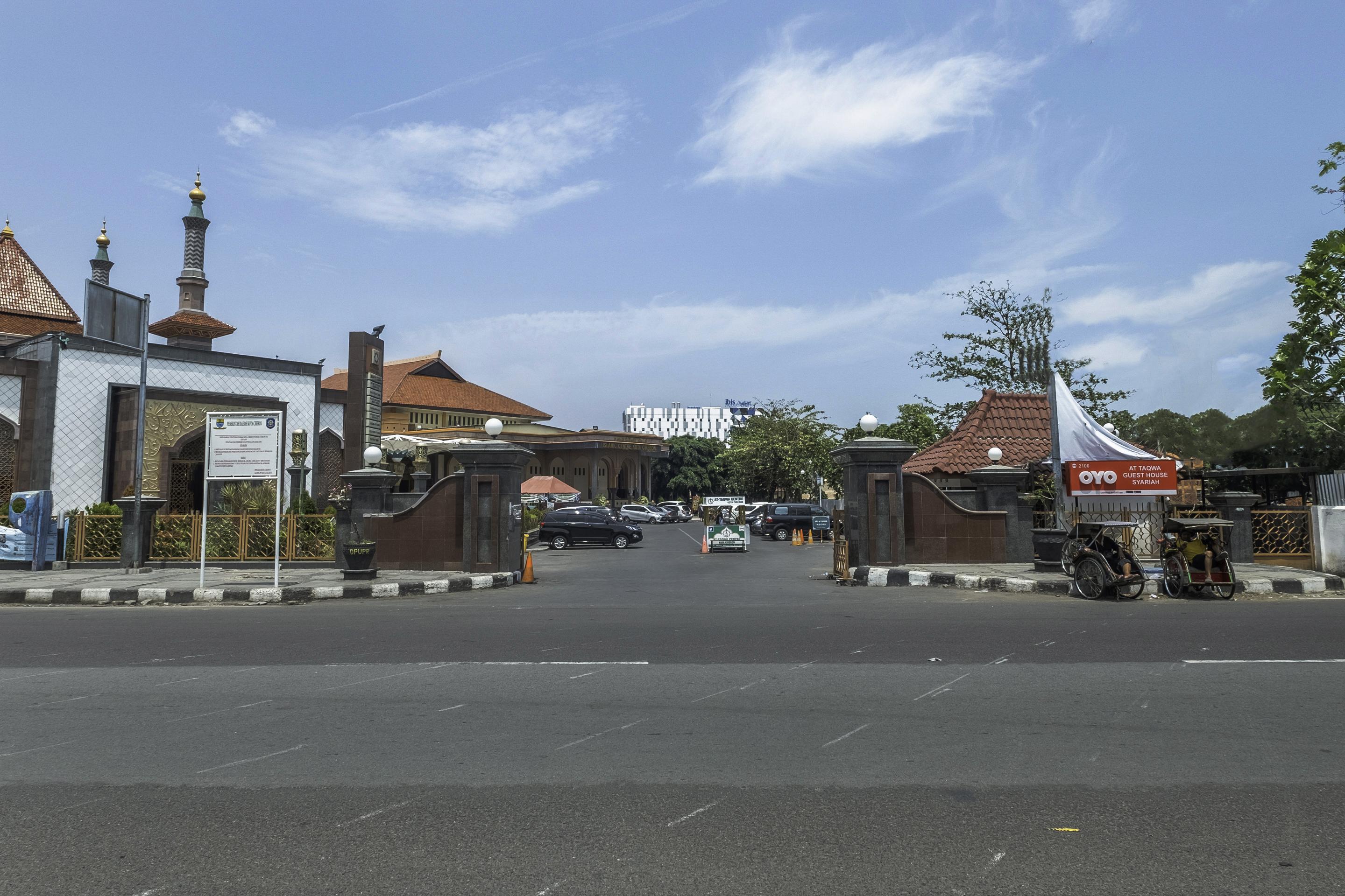 Oyo 2132 Pondok Avicenna Cirebon Kültér fotó